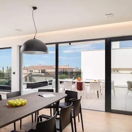 Old Olive Iv * Vodnjan