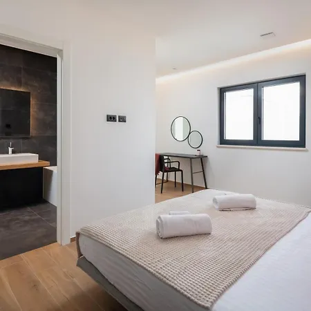 Villa Old Olive Iv *