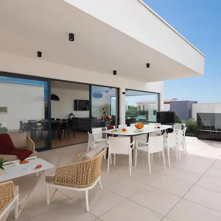 Villa Old Olive Iv